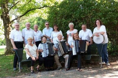 Veranstaltung: Konzert im Kurpark mit der Akkordeongruppe Eschenbach
