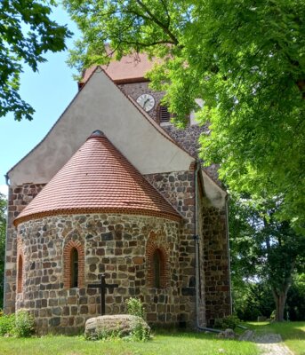 Kirche in Hönow, ehemaliger Besitz des Kloster Zinna (Bild vergrößern)