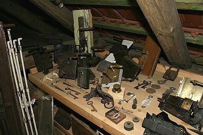Blick in die Beschlägesammlung