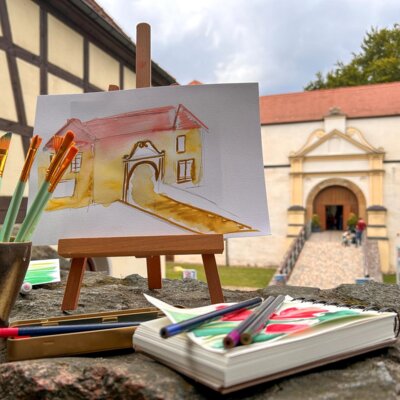 Freiluftatelier in den Ferien im Senftenberger Schloss Foto: Museum OSL (Bild vergrößern)