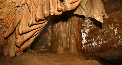 Erkundung der Bleßberghöhle (Foto: Thüringer Höhlenverein) (Bild vergrößern)