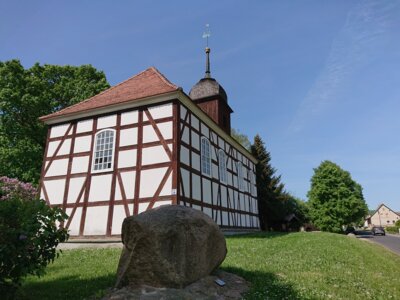Fachwerkkirche Steinsdorf (Bild vergrößern)