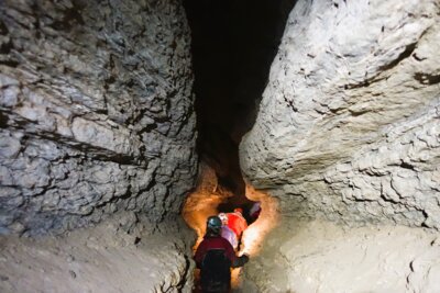 Engstelle in der Zinselhöhle | Ralf Kirchner (Bild vergrößern)