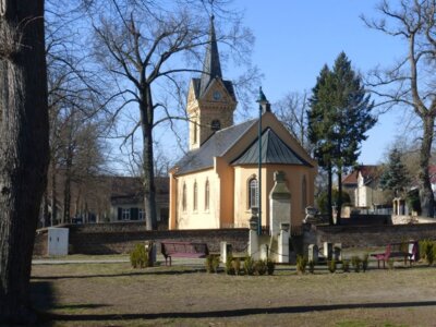 Veranstaltung: Zum Tag des offenen Denkmals 2024. "Baugeschichte der Kirche Rangsdorf - wenn Steine, Urkunden und Bücher sprechen"
