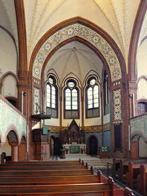 Potsdam-Hermannswerder, Stiftskirche („Inselkirche“), Blick zum Altar. Foto: Andreas Kitschke