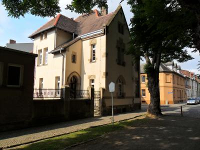 Eingang des Pfarramtes