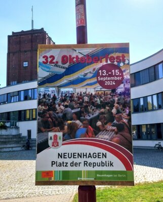Ankündigung 2024 am Rathaus