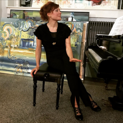 Konzertpianistin Yuliya Drogalova