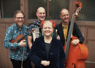 Uusikuu Quartett (Foto: Tatjana Coralie Klytta) (Bild vergrößern)