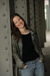 (c) https://www.neue-musik-leipzig.de/lehrer-und-faecher/sprecherziehung/verena-noll/