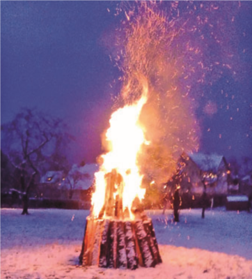 Sonnenwendfeuer Kurort Hartha (Bild vergrößern)