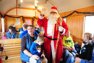 Der Nikolaus fährt mit der MKO.