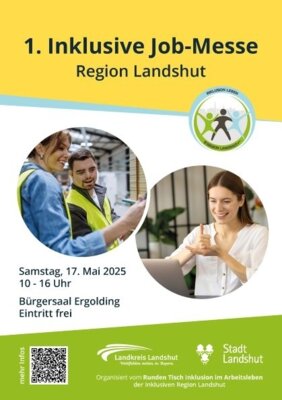 Handzettel zur Inklusiven Job-Messe mit Datum, Uhrzeit und Ort. Zwei Fotos mit Menschen mit Behinderung bei der Arbeit. Auf dem einen Foto ist eine Frau vor einem Laptop zu sehen, die in Gebärdensprache kommuniziert. Auf dem anderen Bild ist ein junger Mann mit Down-Syndrom, welcher eine gelbe Warnweste trägt und etwas in einer Produktionshalle von einer Anleiterin erklärt bekommt.