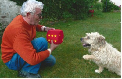 Samson der zählende Hund aus der Eulengasse; Foto: Peter Stapf