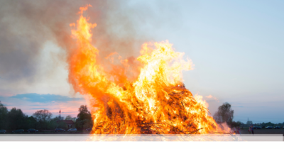 Osterfeuer in Huntebrück