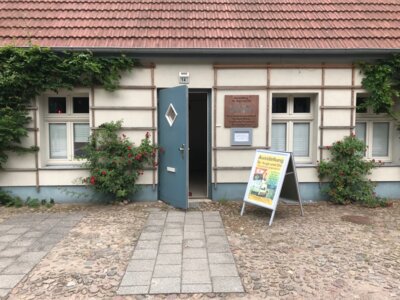 Eingang zur Ausstellung Königstr. 14 in Rheinsberg