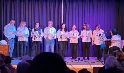 Musik-Gesangs-Gruppe „Koro“ (Bild vergrößern)