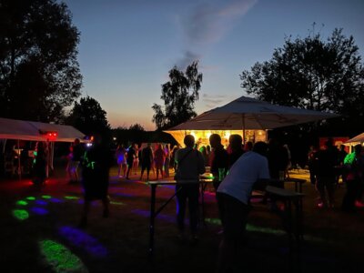 Veranstaltung: DISCO NIGHT 80er&90er Party im FEZ Großräschen Sa 09.​08.​2025