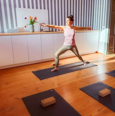 (c) Yoga Kim