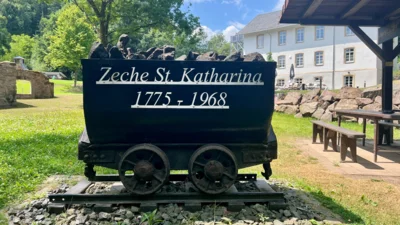 Ehem. Zeche St. Katharina mit Rentei (c) Anja Wunder (Bild vergr&ouml;&szlig;ern)