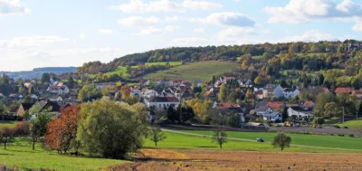 Blick auf Walsheim, ein Ortsteil der Gemeinde Gersheim im Saarpfalz-Kreis. Foto: atreyu, Wikimedia Commons