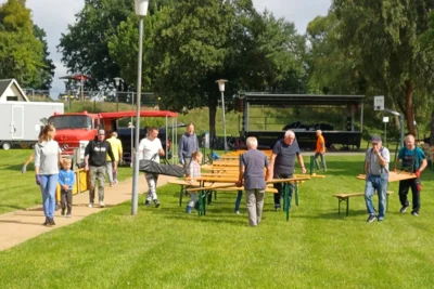So ein Fest verlangt viele Helfer - danke! Unterstützung erhalten wir alljährlich auch von den Kameraden der Feuerwehr Einheit Zerlang.
