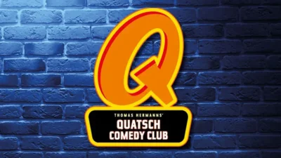 Das Erfolgsformat seit über 30 Jahren! In allen Quatsch Comedy Clubs ist das Herzstück die legendäre Live Show mit Stand-Up Comedy. Moderator Martin Sierp präsentiert Gaston Stabiszewski, Kristina Bogansky, Rasmus Syman und Achim Knorr.