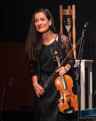 Gabriele Kienast (Bild vergr&ouml;&szlig;ern)