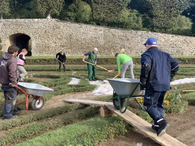 Parkseminar auf Schloss Hundisburg (Bild vergr&ouml;&szlig;ern)