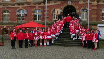 Foto aus 2025: Auch dieses Jahr werden sich die Mitglieder des CCC am 11.11. zum Rathaus-Sturm treffen. Foto: Stadt Calau