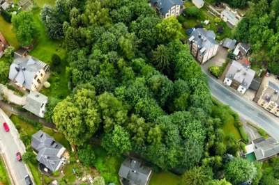 Luftaufnahme Uhlmann-Park Schneeberg (Bild vergr&ouml;&szlig;ern)