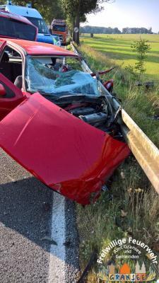 Foto des Albums: Einsatz 1775 H: VU Klemm OV B96 Abzw. Gutengermendorf - Gransee