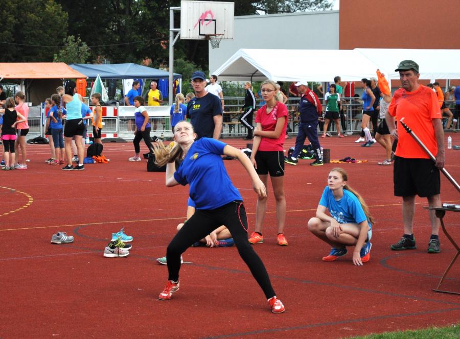 Bild: Ballwurf: WJU14