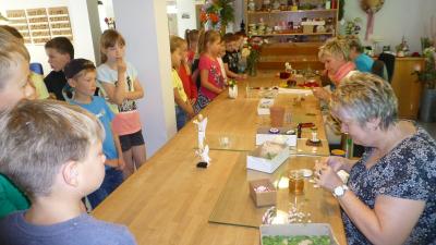 Foto des Albums: Das Leben in der Stadt früher und heute Kunstblumenmanufaktur