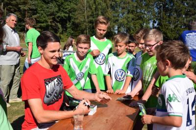 Foto des Albums: VfL Wolfsburg zu Gast in Bühren (27.09.2016)