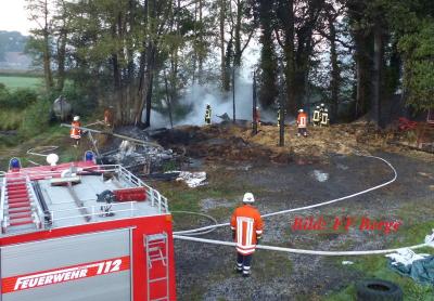 Foto des Albums: Einsatz Strohlagerbrand Berge Dalvers