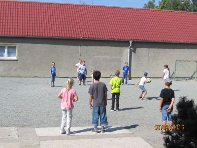 Foto des Albums: Hortangebote: Ballspiele (Völkerball, Volleyball etc.) und Tischtennis