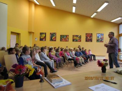 Foto des Albums: Kooperationsvereinbarung zwischen Gemeinde-Bibliothek und Schule erneuert