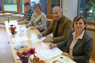 Foto des Albums: Kooperationsvereinbarung zwischen Gemeinde-Bibliothek und Schule erneuert