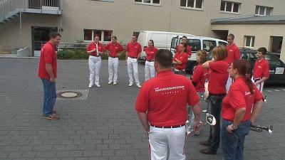 Foto des Albums: Fanfarenzug spielt Geburtstagsständchen im Treffpunkt Freizeit (01.09.2007)