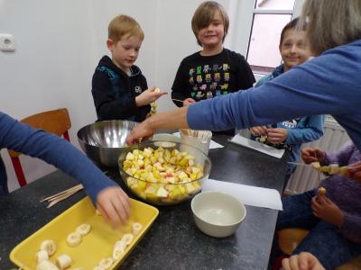 Foto des Albums: Früchtebasar Klasse 2a