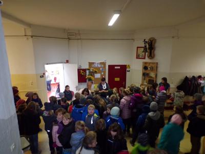 Foto des Albums: Früchtebasar Klasse 2a