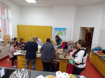 Foto des Albums: Früchtebasar Klasse 2a