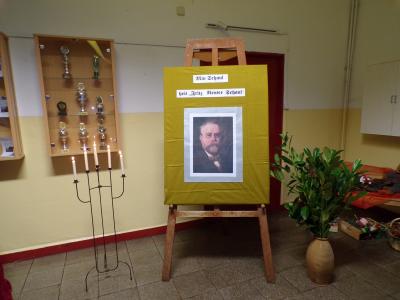 Foto des Albums: Feierstunde zum 206. Geburtstag von Fritz Reuter