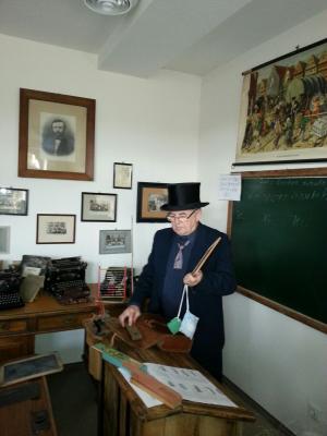 Foto des Albums: Besuch des Heimatmuseums und der Heimatstube Crivitz durch die 4. Klassen zum 206. Geburtstag von Fritz Reuter