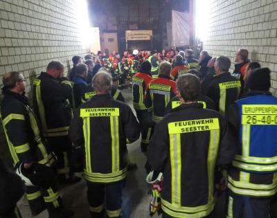 Foto des Albums: Alarmübung der Feuerwehren Seester und Klein Nordende