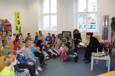 Foto des Albums: Vorlesetag Bibliothek 2016