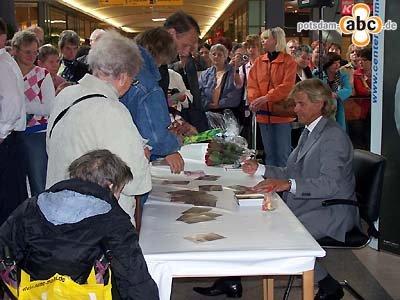 Foto des Albums: Hansi Hinterseer in den Bahnhofspassagen (19.09.2007)