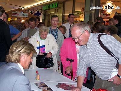 Foto des Albums: Hansi Hinterseer in den Bahnhofspassagen (19.09.2007)
