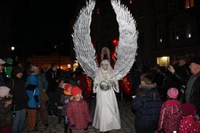 Foto des Albums: Adventsleuchten auf dem Wittstocker Marktplatz 2016 (28.11.2016)